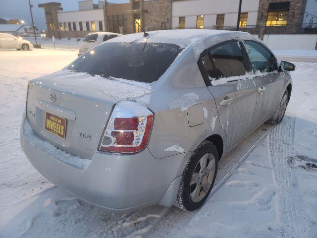 2007 Nissan Sentra 2.0 S (3N1AB61E97L) with an 2.0L L4 DOHC 16V engine, located at 1800 West Broadway, Missoula, 59808, (406) 543-1986, 46.881348, -114.023628 - Photo #3