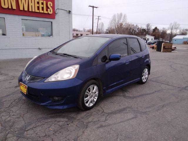 2009 Honda Fit Sport 5-Speed MT (JHMGE87409S) with an 1.5L L4 SOHC 16V engine, 5-Speed Manual transmission, located at 4047 Montana Ave., Billings, MT, 59101, 45.770847, -108.529800 - Photo #4