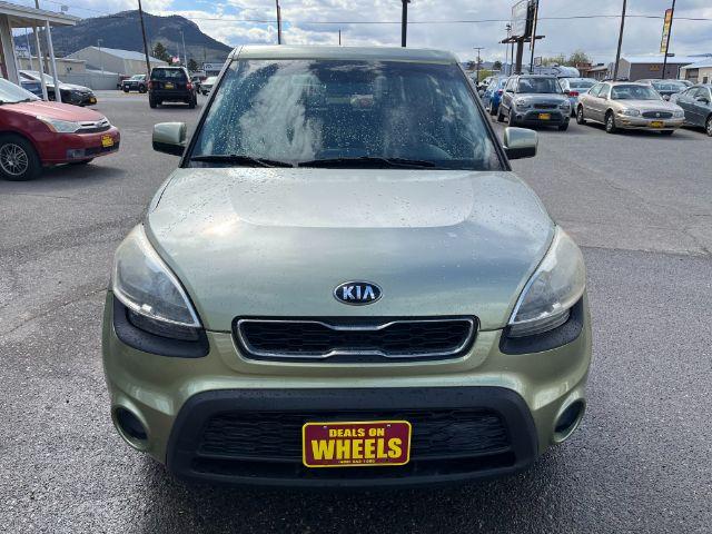 2013 Kia Soul Base (KNDJT2A57D7) with an 1.6L L4 DOHC 16V engine, Automatic transmission, located at 1821 N Montana Ave., Helena, MT, 59601, 46.603447, -112.022781 - Photo #1