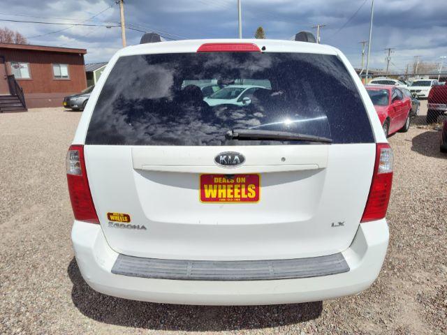 2008 Clear White Kia Sedona LX LWB (KNDMB233686) with an 3.8L V6 DOHC 24V engine, 5-Speed Automatic transmission, located at 4801 10th Ave S,, Great Falls, MT, 59405, 0.000000, 0.000000 - Photo #3