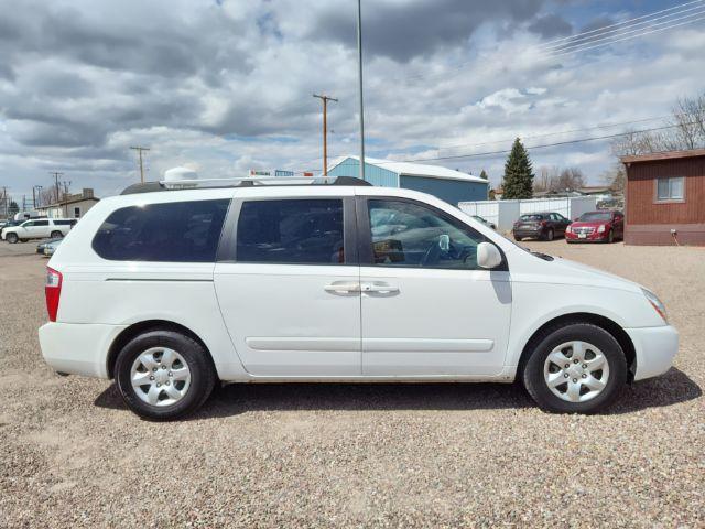 2008 Clear White Kia Sedona LX LWB (KNDMB233686) with an 3.8L V6 DOHC 24V engine, 5-Speed Automatic transmission, located at 4801 10th Ave S,, Great Falls, MT, 59405, 0.000000, 0.000000 - Photo #5