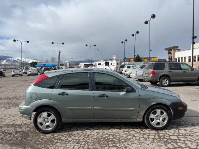2005 Ford Focus ZX5 SES (3FAHP37N85R) with an 2.0L L4 DOHC 16V engine, located at 4047 Montana Ave., Billings, MT, 59101, 45.770847, -108.529800 - Photo #2