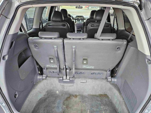 2005 Honda Odyssey EX w/ Leather DVD (5FNRL38735B) with an 3.5L V6 SOHC 24V engine, 5-Speed Automatic transmission, located at 601 E. Idaho St., Kalispell, MT, 59901, 0.000000, 0.000000 - Photo #10