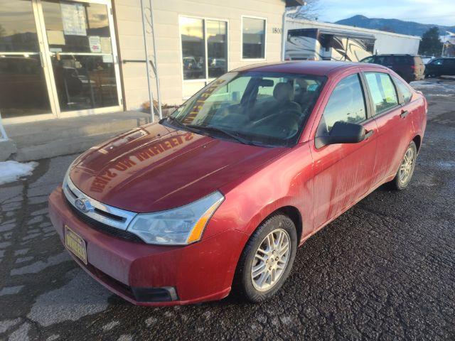 2009 Ford Focus SE Sedan (1FAHP35N39W) with an 2.0L L4 DOHC 16V engine, located at 1800 West Broadway, Missoula, 59808, (406) 543-1986, 46.881348, -114.023628 - Photo #0