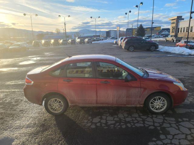 2009 Ford Focus SE Sedan (1FAHP35N39W) with an 2.0L L4 DOHC 16V engine, located at 1800 West Broadway, Missoula, 59808, (406) 543-1986, 46.881348, -114.023628 - Photo #2