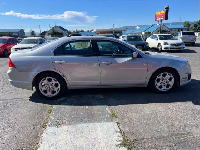 2010 Ford Fusion SE (3FAHP0HA9AR) with an 2.5L L4 DOHC 16V engine, located at 601 E. Idaho St., Kalispell, MT, 59901, 48.203983, -114.308662 - Photo #5