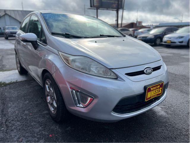 2012 Ford Fiesta SES Hatchback (3FADP4FJ5CM) with an 1.6L L4 DOHC 16V engine, located at 601 E. Idaho St., Kalispell, MT, 59901, 0.000000, 0.000000 - Photo #6
