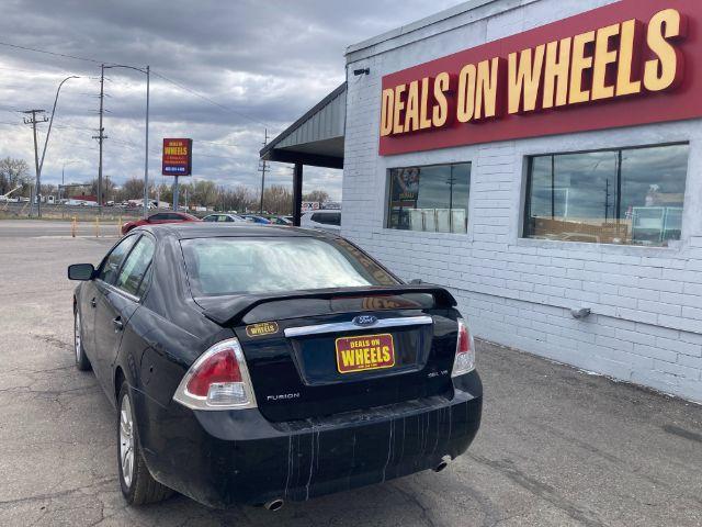 2007 Ford Fusion V6 SEL (3FAHP08117R) with an 3.0L V6 DOHC 24V engine, located at 4047 Montana Ave., Billings, MT, 59101, 45.770847, -108.529800 - Photo #1