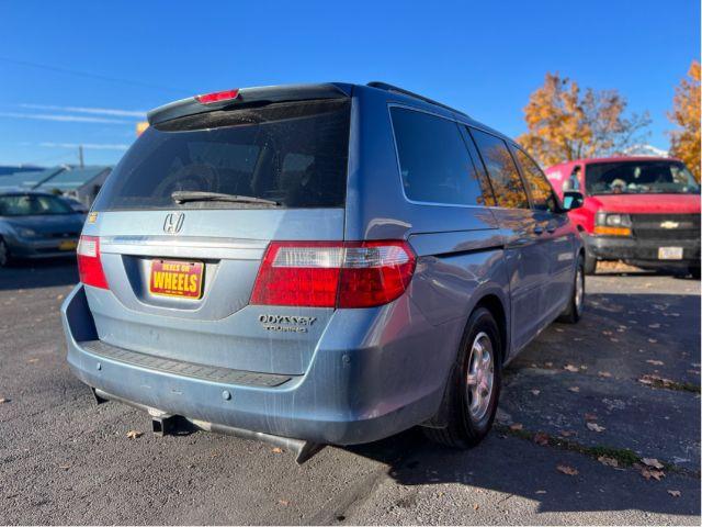 2005 Honda Odyssey Touring (5FNRL38895B) with an 3.5L V6 SOHC 24V engine, 5-Speed Automatic transmission, located at 601 E. Idaho St., Kalispell, MT, 59901, 0.000000, 0.000000 - Photo #4