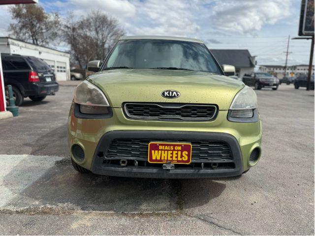 2013 Kia Soul Base (KNDJT2A51D7) with an 1.6L L4 DOHC 16V engine, 5-Speed Manual transmission, located at 601 E. Idaho St., Kalispell, MT, 59901, 48.203983, -114.308662 - Photo #7