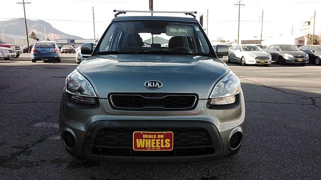 2013 Kia Soul Base (KNDJT2A59D7) with an 1.6L L4 DOHC 16V engine, 5-Speed Manual transmission, located at 1821 N Montana Ave., Helena, MT, 59601, 46.603447, -112.022781 - Photo #1