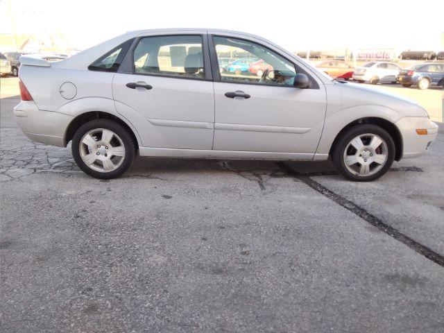 2007 Ford Focus ZX4 SES (1FAHP34NX7W) with an 2.0L L4 DOHC 16V engine, located at 4047 Montana Ave., Billings, MT, 59101, 45.770847, -108.529800 - Photo #3