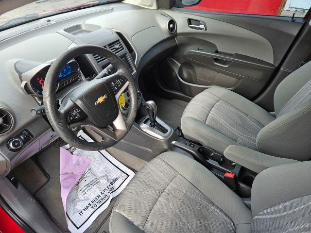 2015 Chevrolet Sonic LT Auto Sedan (1G1JC5SH4F4) with an 1.8L L4 DOHC 24V engine, 6-Speed Automatic transmission, located at 601 E. Idaho St., Kalispell, MT, 59901, 0.000000, 0.000000 - Photo #8