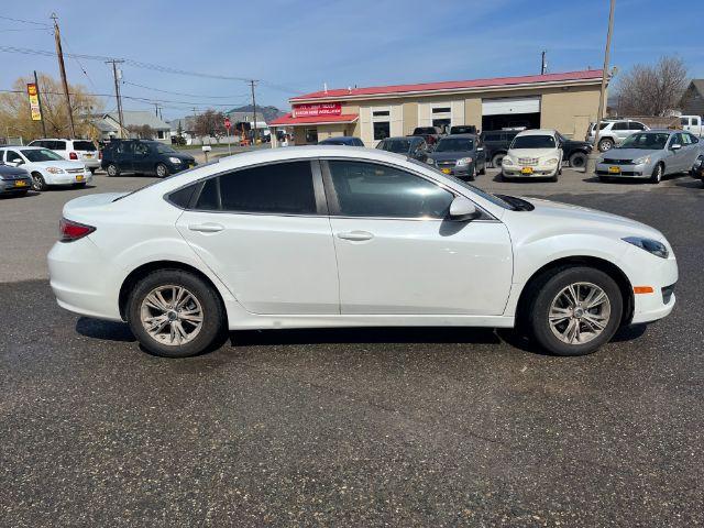 2011 Mazda Mazda6 I Touring (1YVHZ8BH2B5) with an 2.5L L4 DOHC 16V engine, located at 1821 N Montana Ave., Helena, MT, 59601, 46.603447, -112.022781 - Photo #2