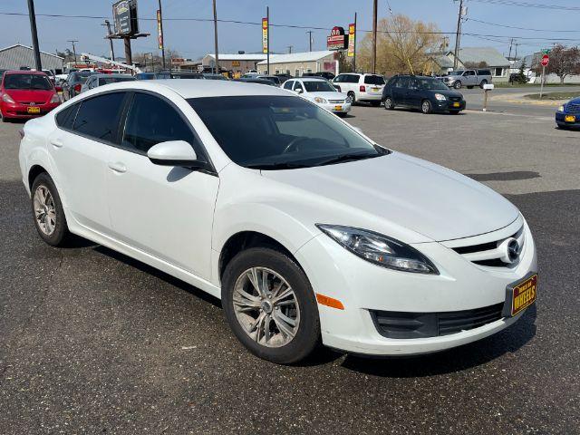 2011 Mazda Mazda6 I Touring (1YVHZ8BH2B5) with an 2.5L L4 DOHC 16V engine, located at 1821 N Montana Ave., Helena, MT, 59601, 46.603447, -112.022781 - Photo #3