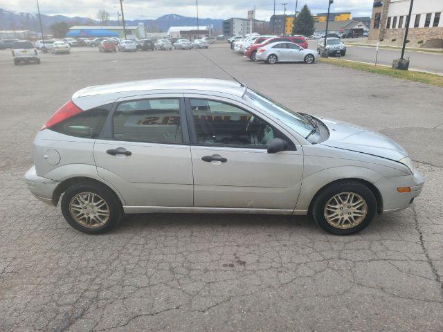 2005 CD Silver Metallic Ford Focus ZX5 SE (3FAFP37N45R) with an 2.0L L4 DOHC 16V engine, located at 1800 West Broadway, Missoula, 59808, (406) 543-1986, 46.881348, -114.023628 - Photo #2
