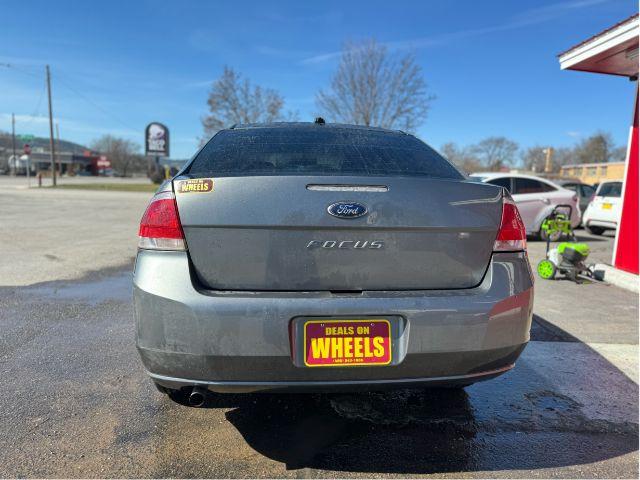 2011 Ford Focus SE Sedan (1FAHP3FN1BW) with an 2.0L L4 DOHC 16V engine, located at 601 E. Idaho St., Kalispell, MT, 59901, 48.203983, -114.308662 - Photo #3