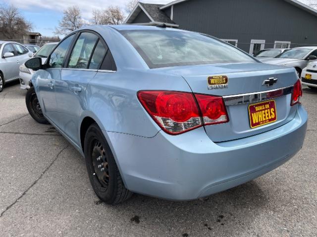 2011 Chevrolet Cruze 2LS (1G1PC5SH4B7) with an 1.8L L4 DOHC 16V FFV engine, 6-Speed Automatic transmission, located at 1821 N Montana Ave., Helena, MT, 59601, (406) 422-1031, 0.000000, 0.000000 - Photo #1